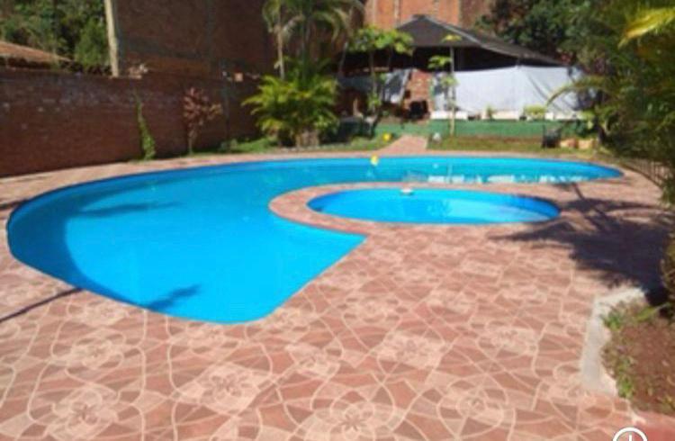 Steve'S House Bed & Breakfast Puerto Iguazu Exterior photo