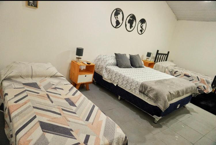 Steve'S House Bed & Breakfast Puerto Iguazu Exterior photo