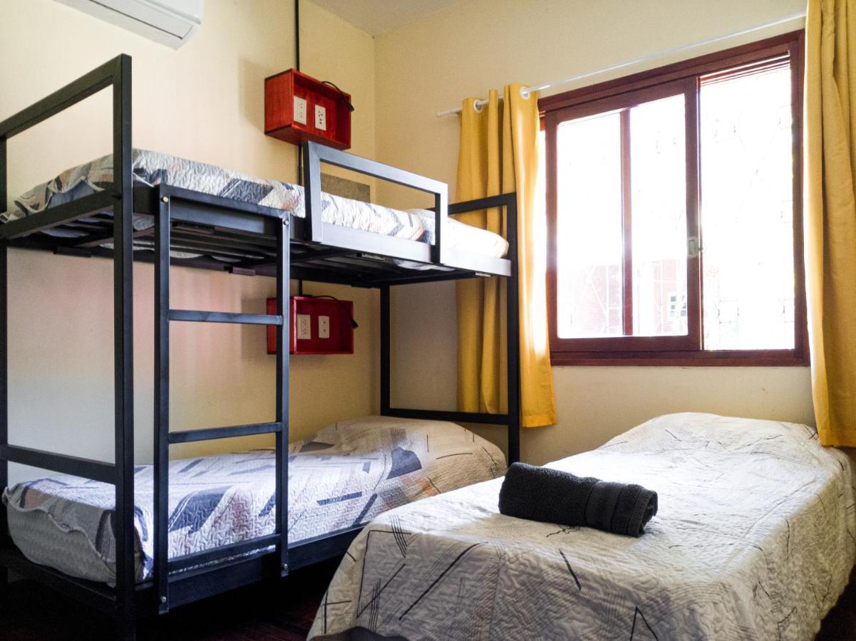 Steve'S House Bed & Breakfast Puerto Iguazu Exterior photo